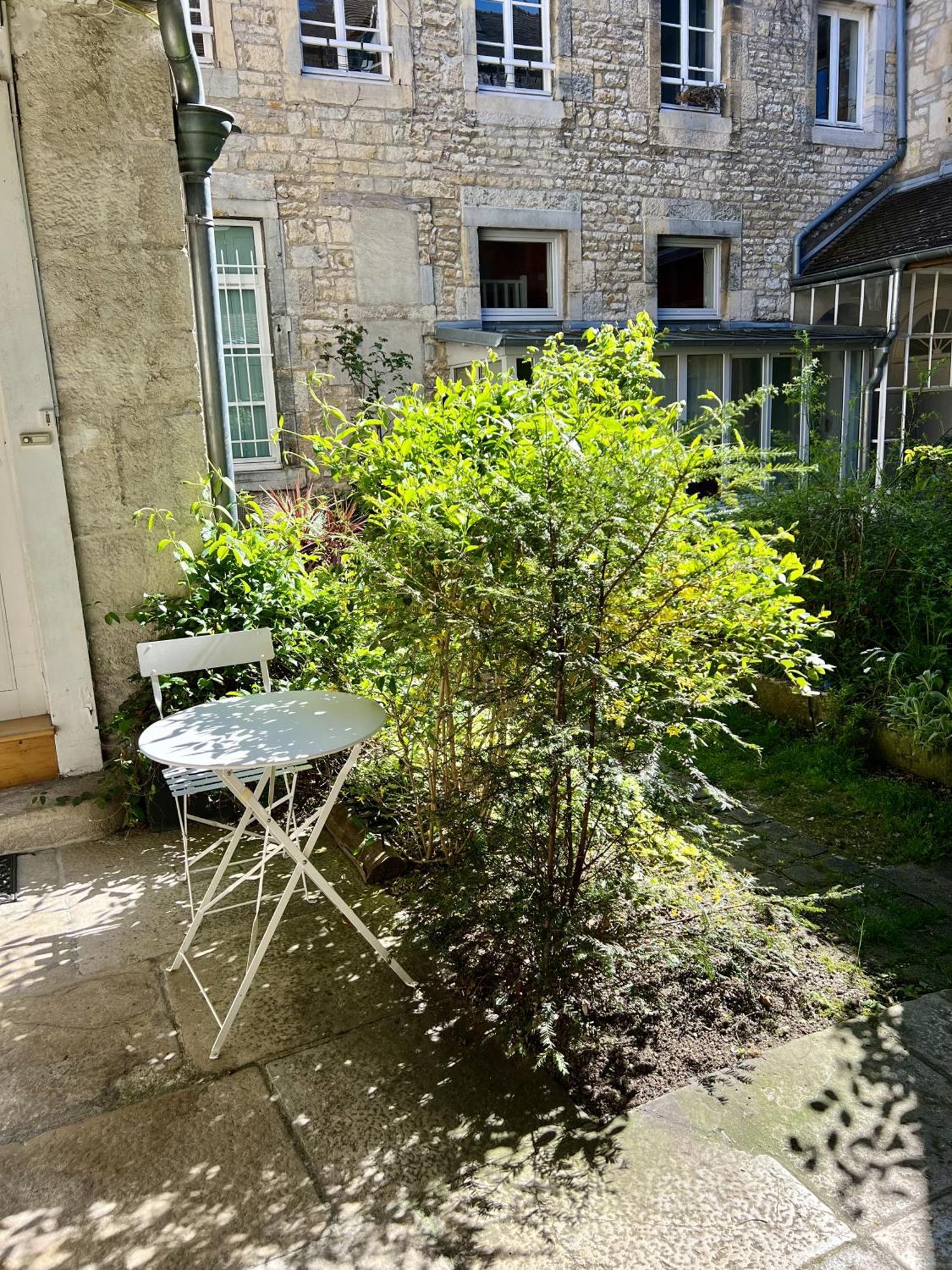 L'annexe Du 11 A Besançon