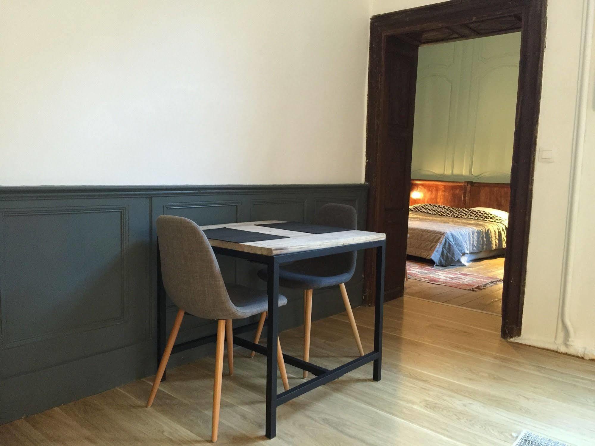 L'annexe Du 11 A 4* Besançon